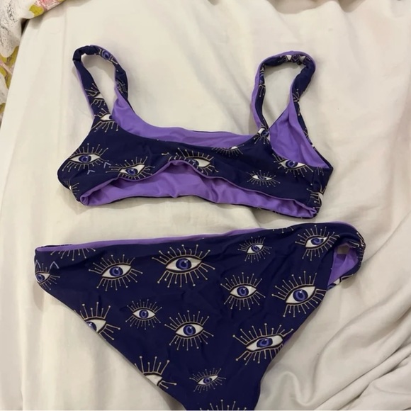 Kitty and vibe reversible bikini - Picture 2 of 5